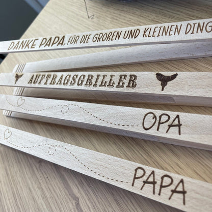 Personalisierte Grillzange | Grillzange | Geschenk zum Vatertag | Papa | Geschenk zum Geburtstag | Männergeschenk | Opa, Papa, Patenonkel